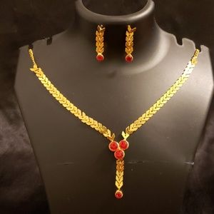 Red Glass Stone Traditional Necklace With Earrings